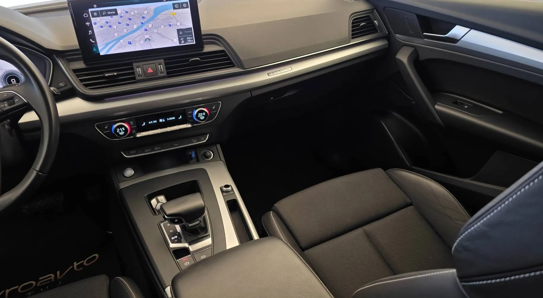 Notranja slika - Audi Q5 Sportback - quattro 40 TDI S line-1 Lastnik-Slovensko poreklo - 11