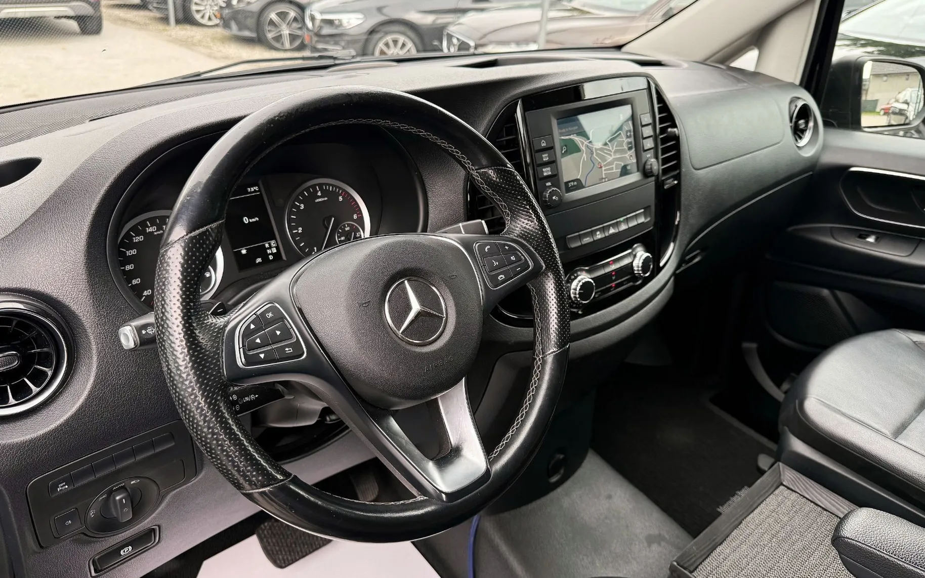 Zunanja slika - Mercedes-Benz Vito - Compact Mixto 114 CDI AUT. FULL LED NAVI 5 SED. - 15