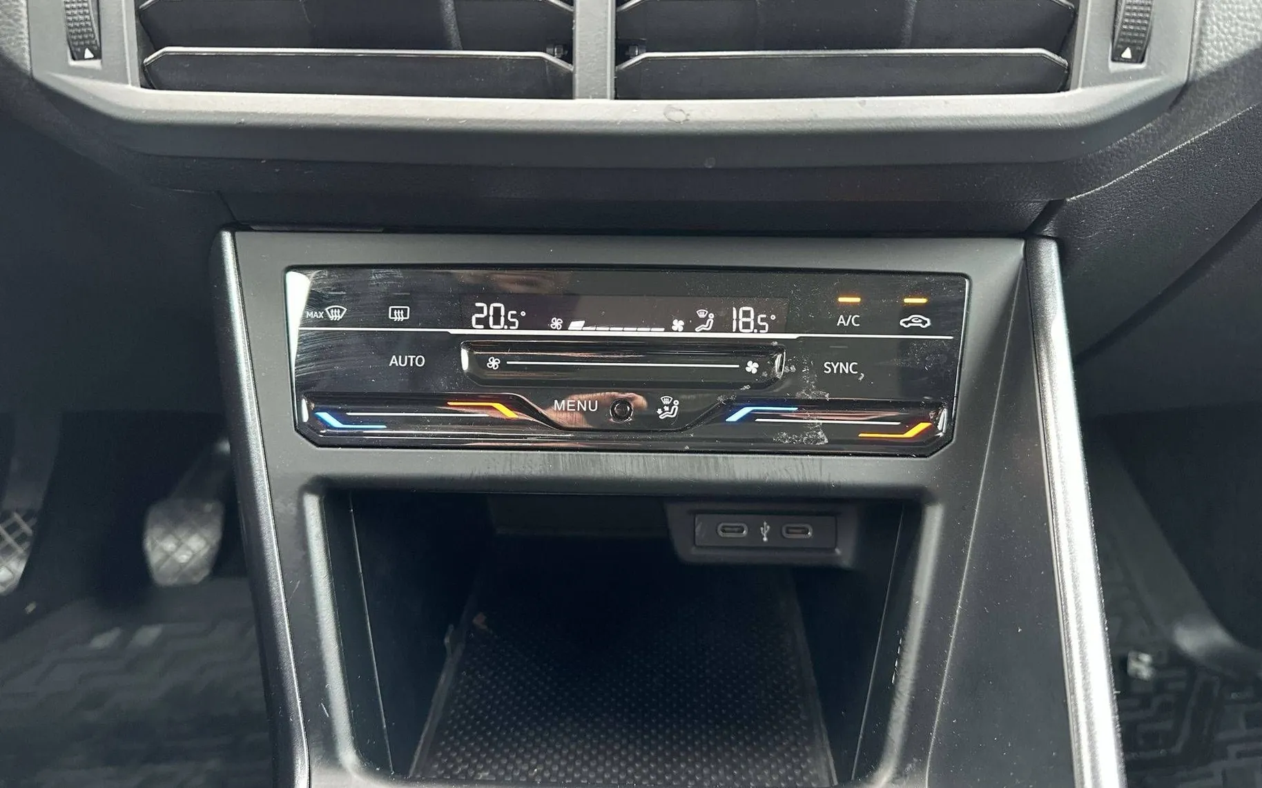 Notranja slika - Volkswagen Taigo - 1.0 TSI Style - 19