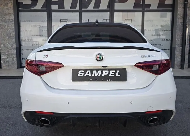 Zunanja slika - Alfa Romeo Giulia - 2.2 AT8 Q4 Veloce - AKT. TEMPOMAT - GRETJE VOLANA - 5