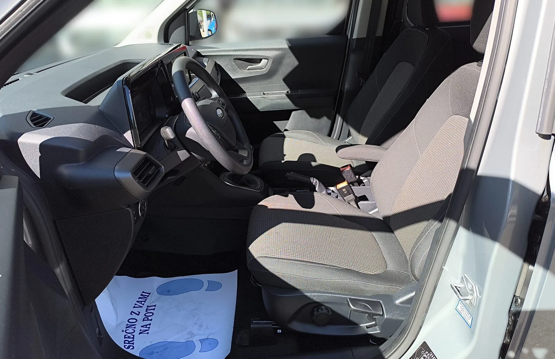 Zunanja slika - Ford Tourneo - Courier 1.0 EcoBoost Trend- SLO-1.LAST.- samo 32TKM - 9