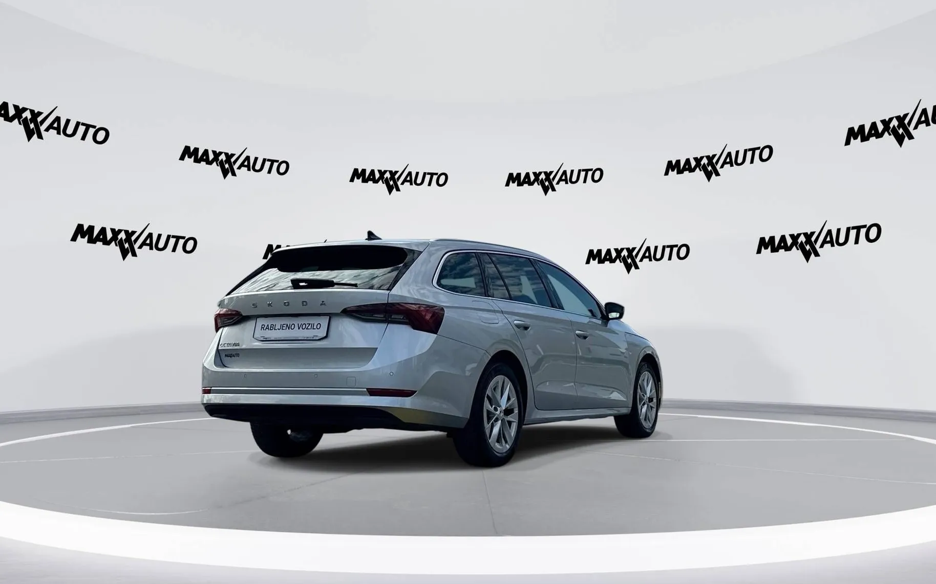 Zunanja slika - Škoda Octavia - Combi 2.0 TDI Style DSG ACC Mrtvi kot Memory - 5