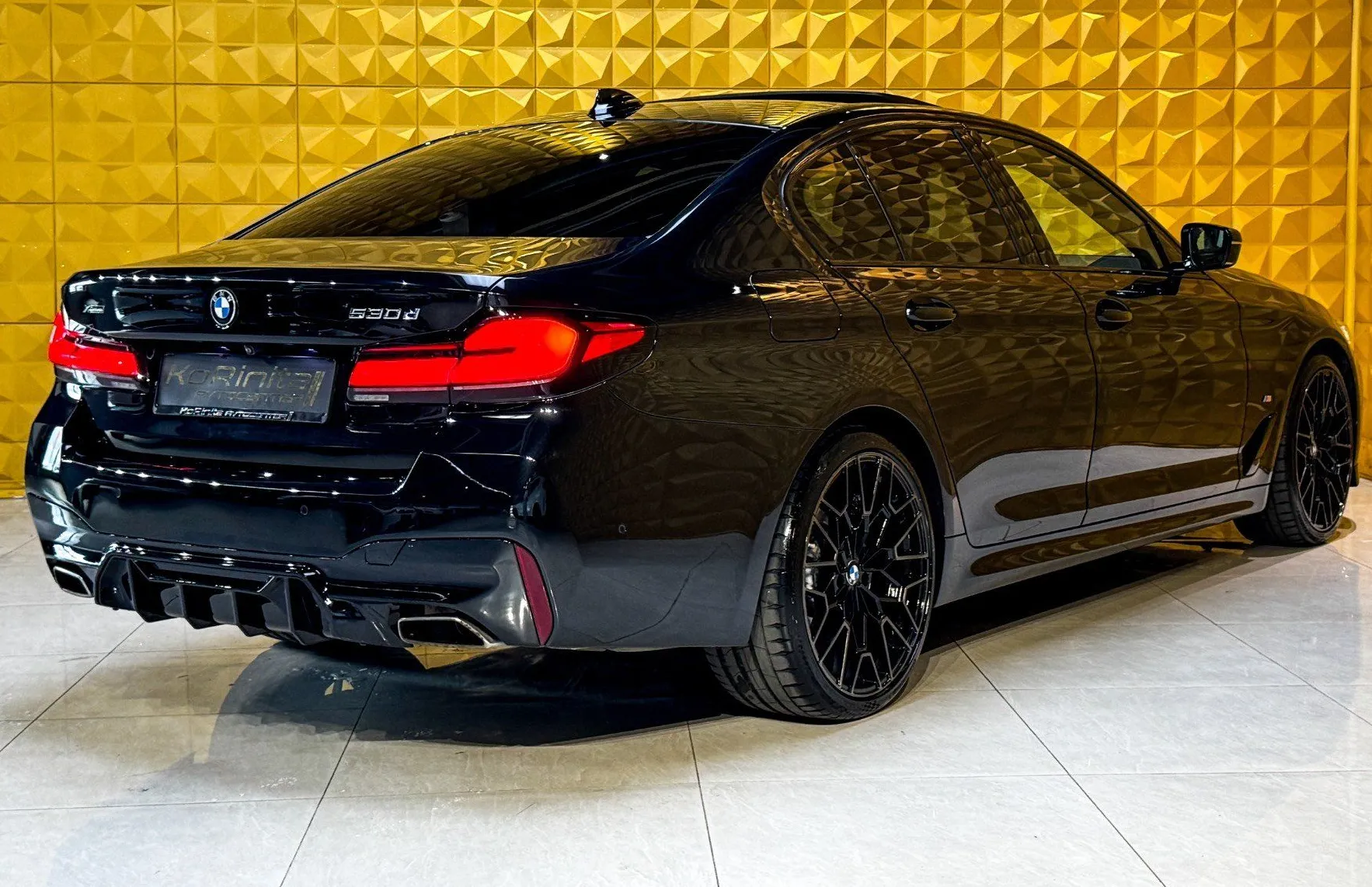 Zunanja slika - BMW Serija 5 - : 530d xDrive M Sport-LASER-4CONTROL-HLAJENJE-HEAD - 9