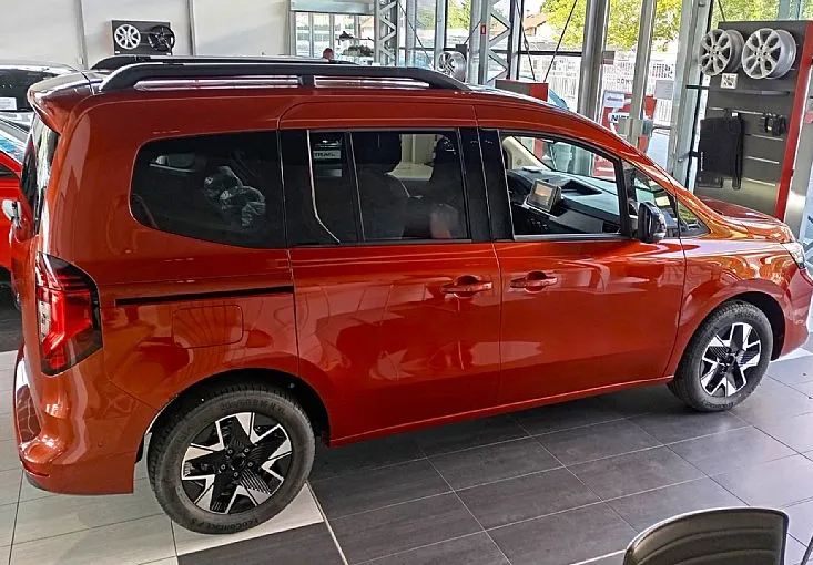 Zunanja slika - Nissan Townstar - Combi L1 1.3 DIG-TURBO Tekna NOVA BARVA - 6