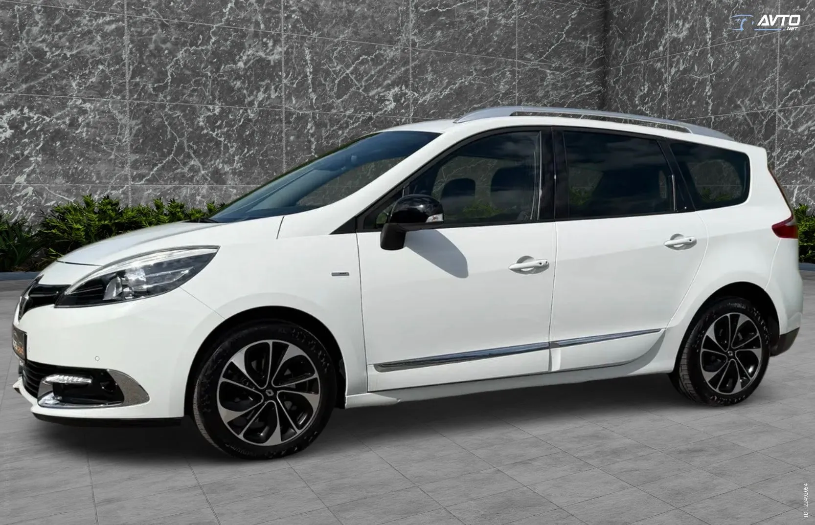 Zunanja slika - Renault Grand Scenic - Scénic 1.5dCi 110PS BOSE 7SEDEŽEV LED NAVI KAMERA ALU17 - 5