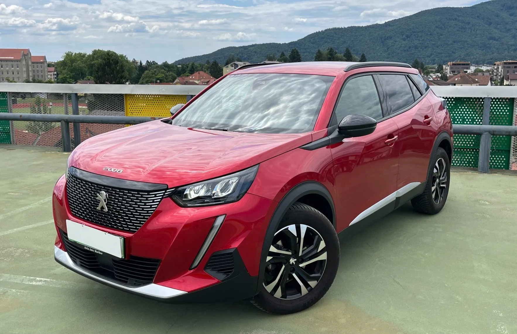 Zunanja slika - Peugeot 2008 - reTech 100 Allure Pack LED. 180° POGLED. NAVI. SLO - 1