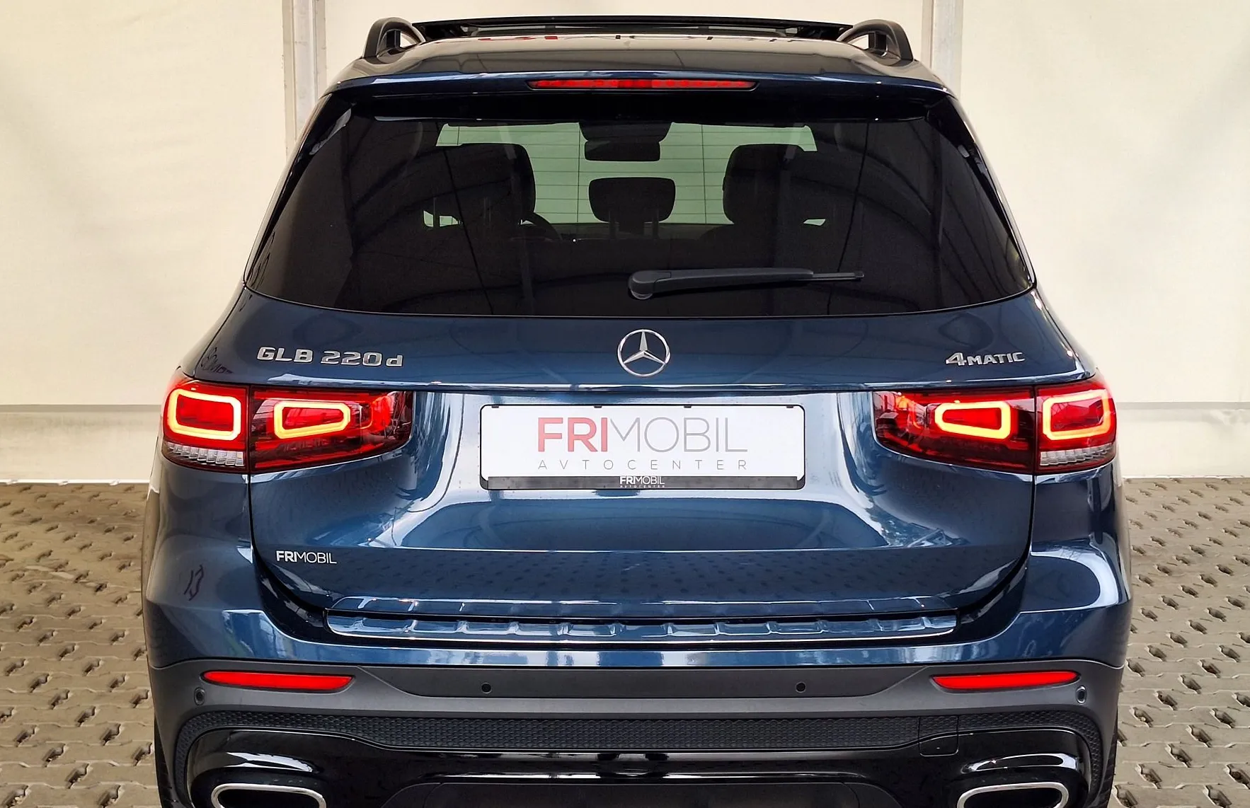Zunanja slika - Mercedes-Benz GLB-Razred - 220d 4MATIC AMG•MULTIBEAM•MEMORY•PANORAMA•ACC• - 6
