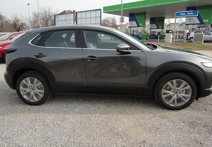 Zunanja slika - Mazda CX-30 - 2.5 G-140 MHEV CENTRE-LINE AT - 3