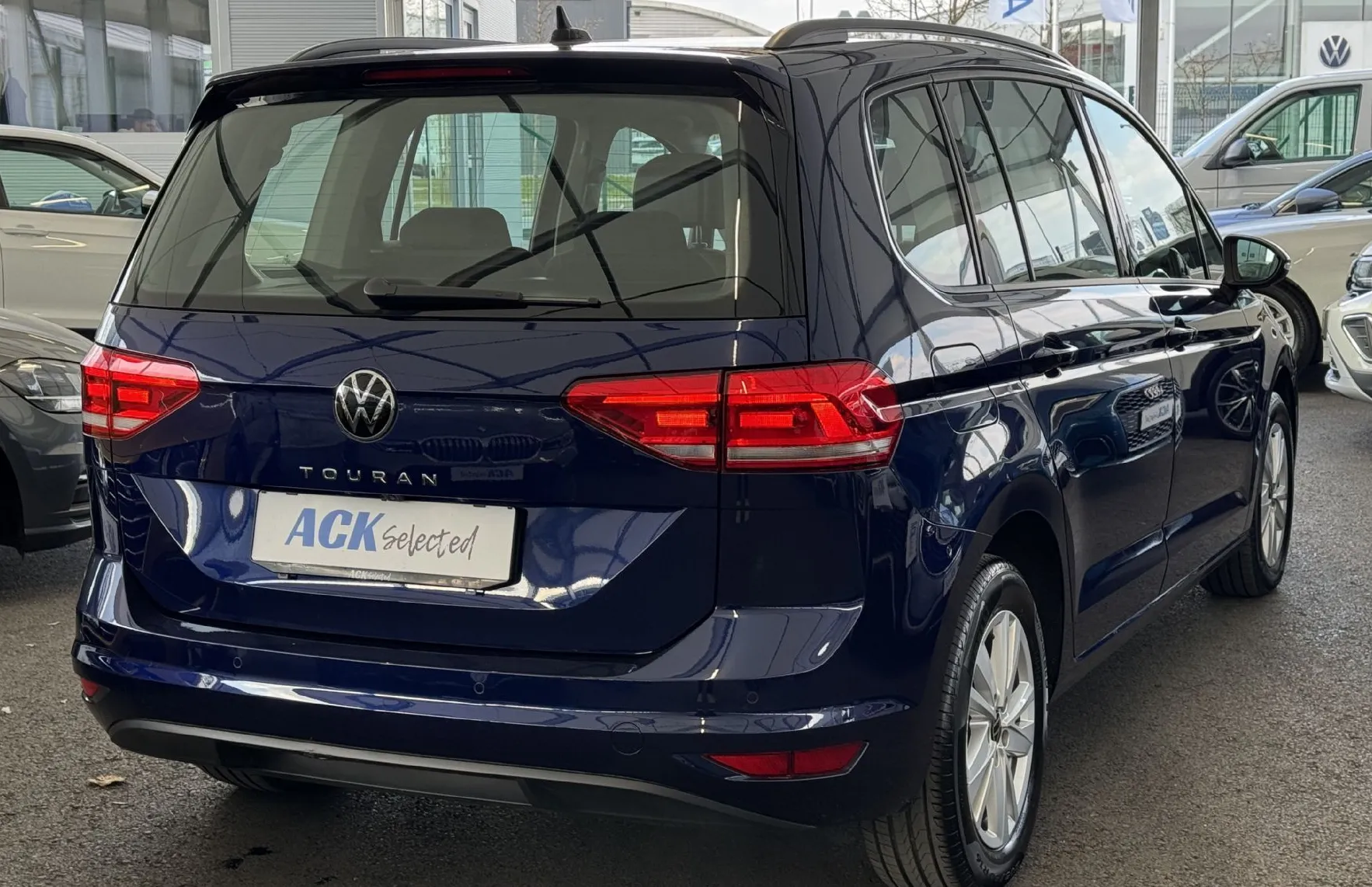 Zunanja slika - Volkswagen Touran - 1.5 TSI DSG Family 7 sedežev - 5