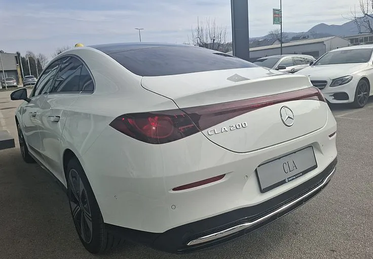 Zunanja slika - Mercedes-Benz CLA-Razred - CLA 200 z EQ tehnologijo. subvencija 6.500 EUR - 5