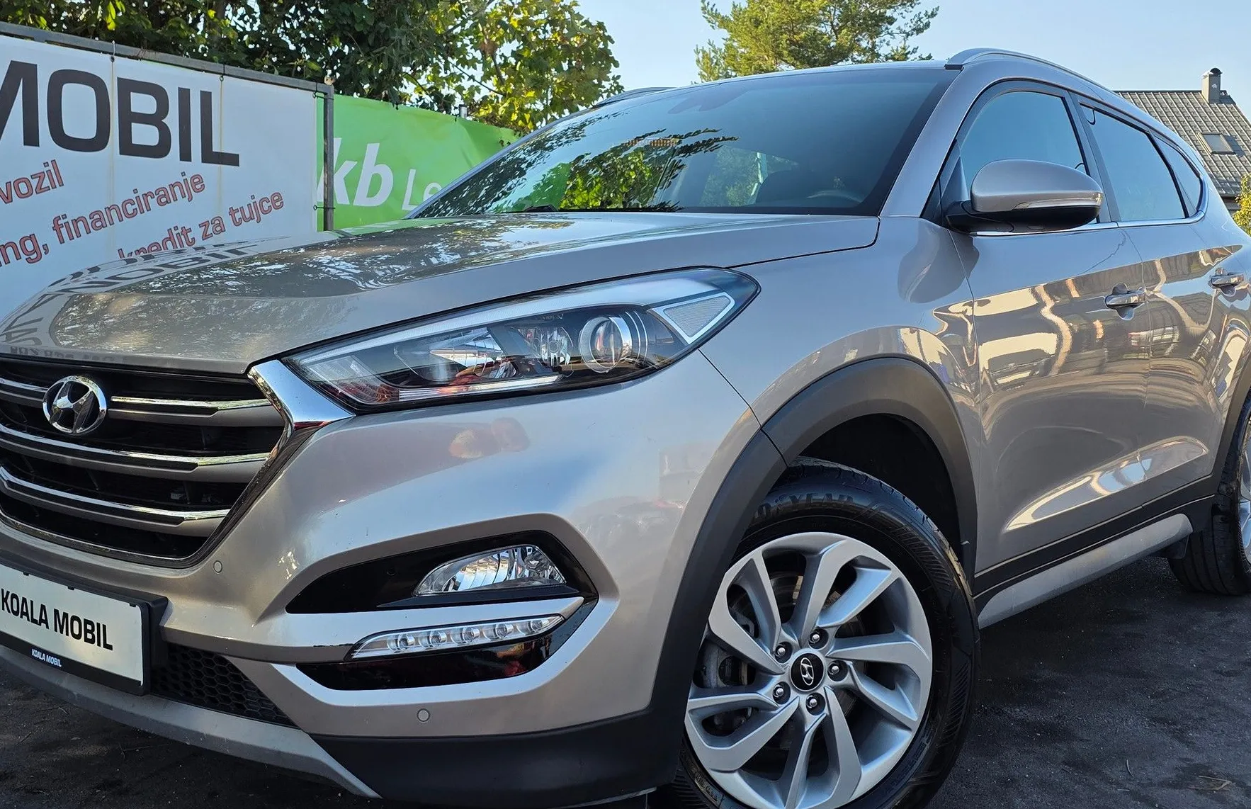 Zunanja slika - Hyundai Tucson - 1.6 GDI PREMIUM LED-KAMERA-NAVI-ALU-SLOVENSKI - 19