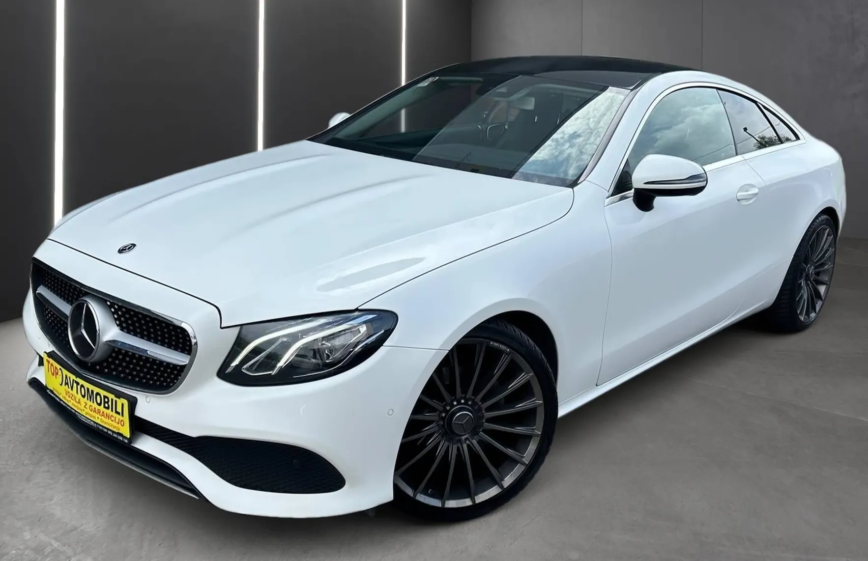Zunanja slika - Mercedes-Benz E-Razred - COUPE 200 20COL AMG LED NAVI PDC TEM KAMERA TOP - 2