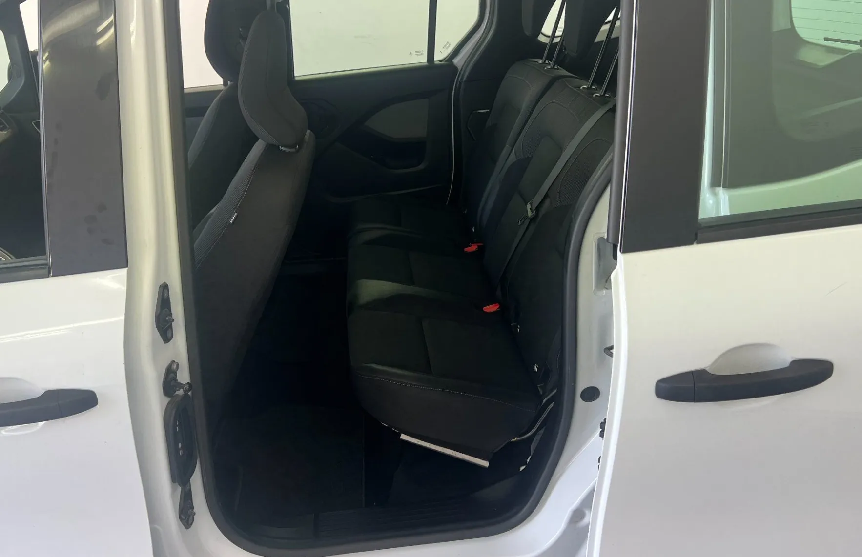 Zunanja slika - Renault Kangoo - 1.5 Blue dCi 95Edition One - 14