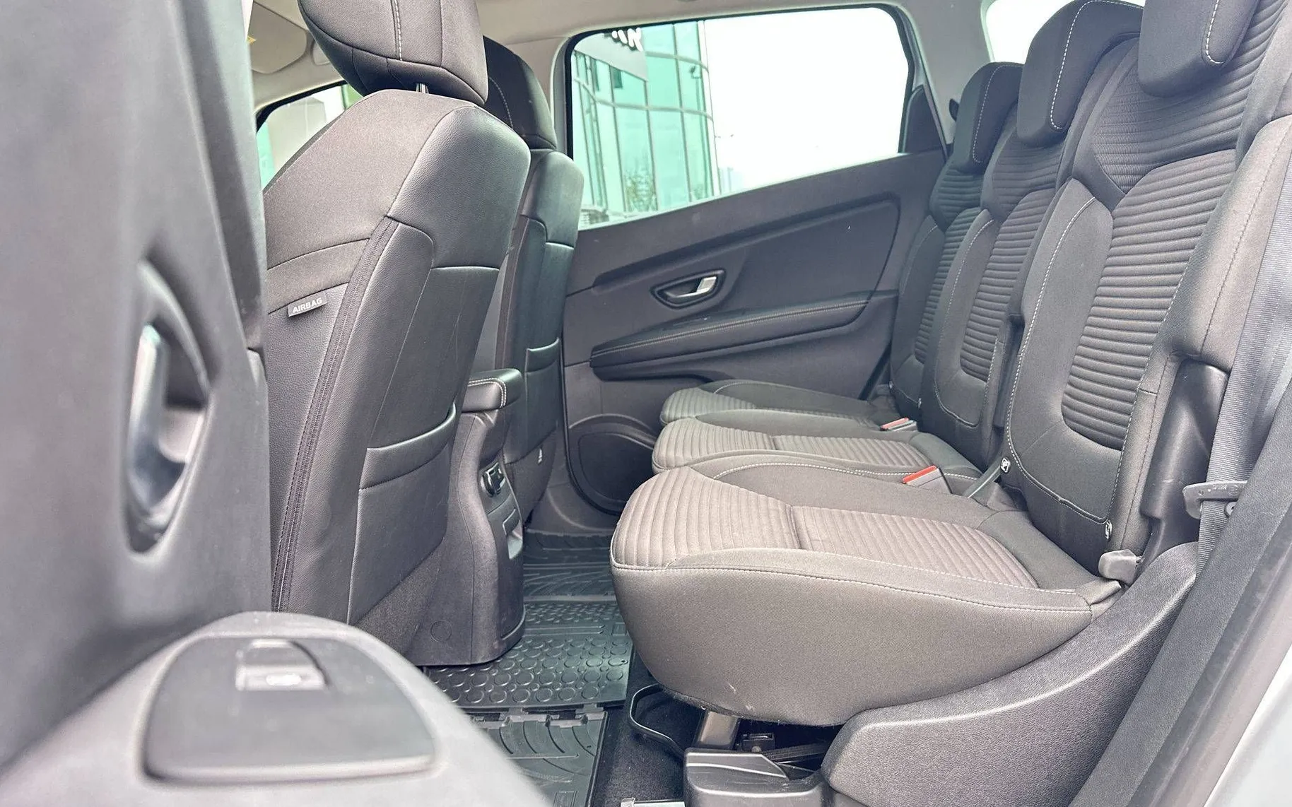 Zunanja slika - Renault Scénic - Grand Scenic Grand  TCe 1.3 140 Techno - 18