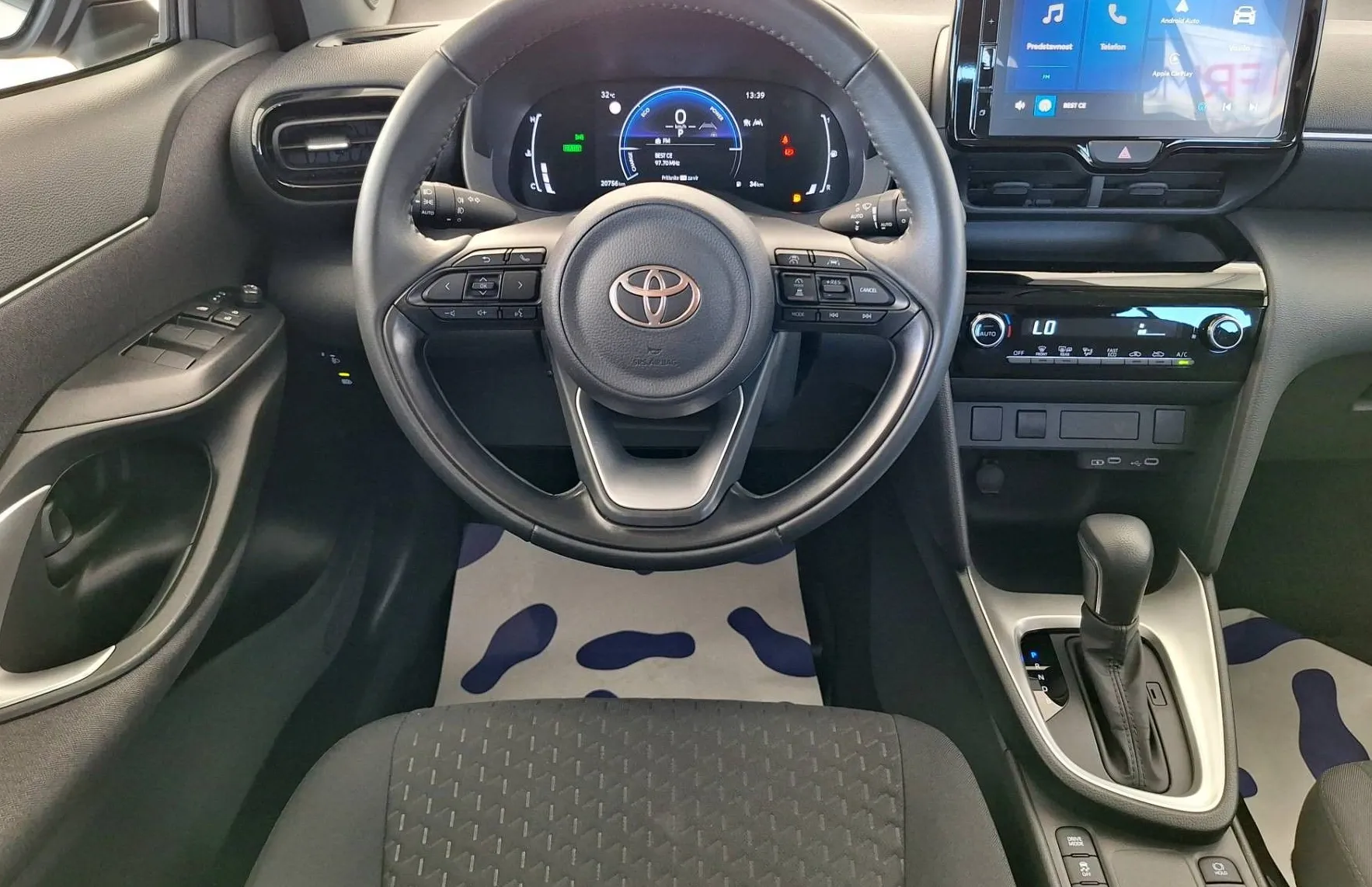 Zunanja slika - Toyota Yaris Cross - Hybrid 1.5 VVT-i Cool•Slovensko vozilo•1.lastnik• - 12