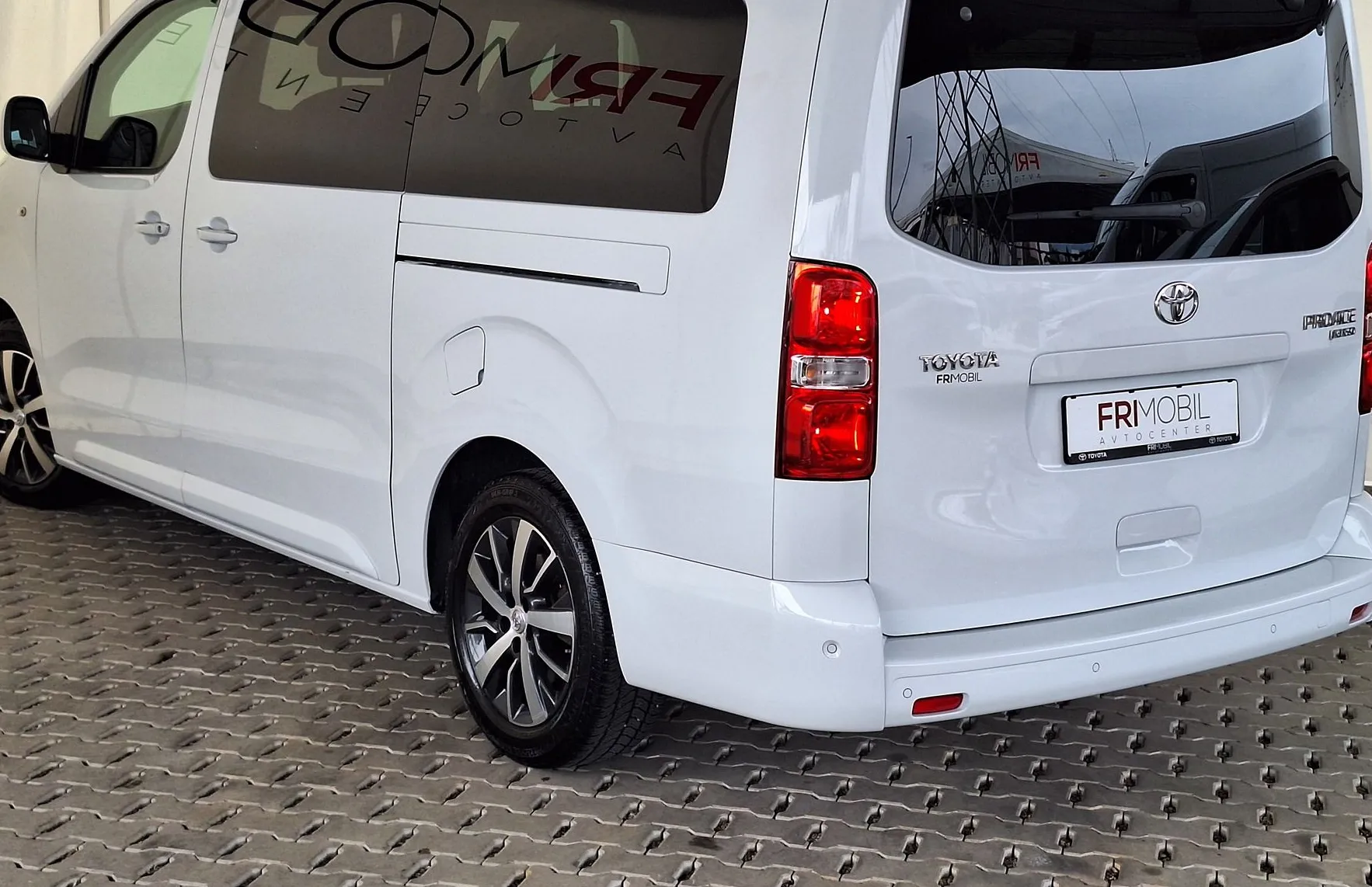Zunanja slika - Toyota Proace - Verso 2.0 D-4D Family Long - 4