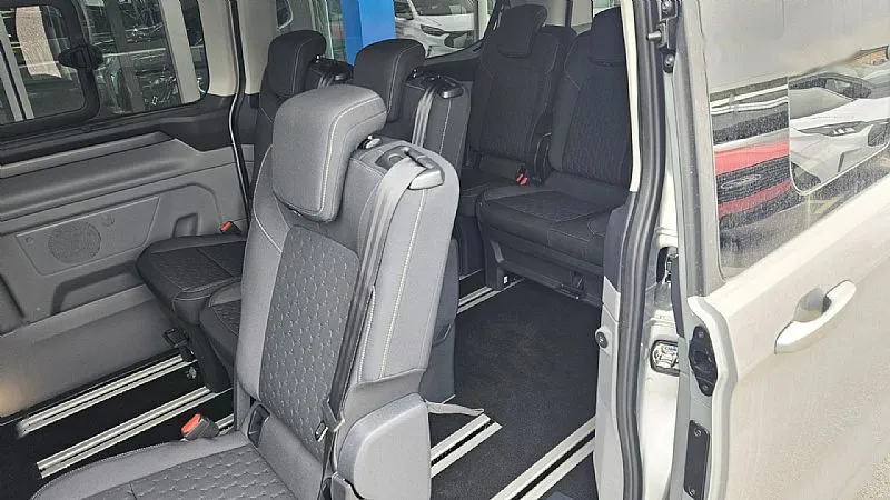 Zunanja slika - Ford E-Transit Custom - 2.0 TDCi L2H1 Titanium  ZALOGA - akcijska ponudb - 4