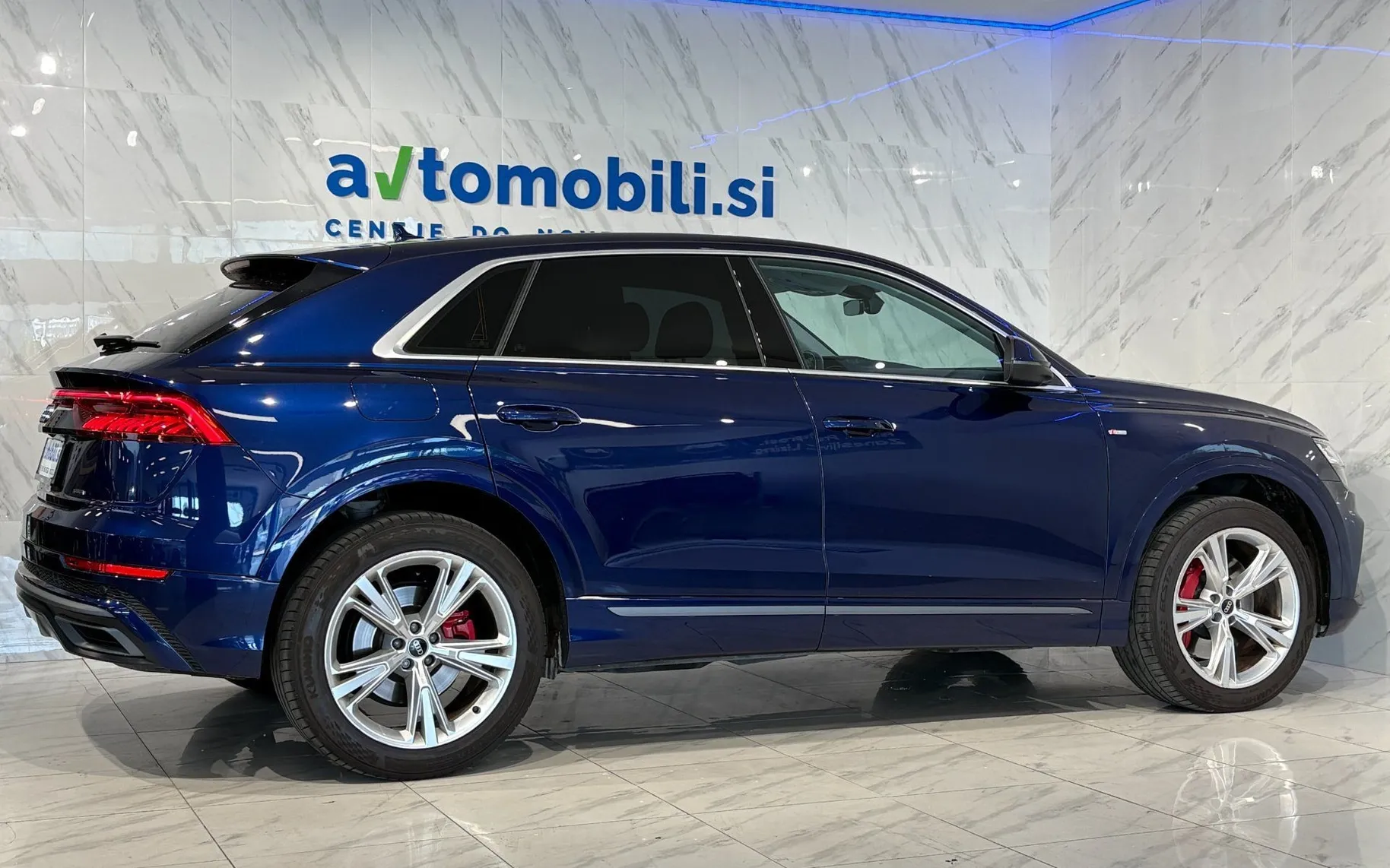 Zunanja slika - Audi Q8 - 55 TFSI e |Quattro|Led|Zračno|Kamera|AmbientL|PDC. - 5