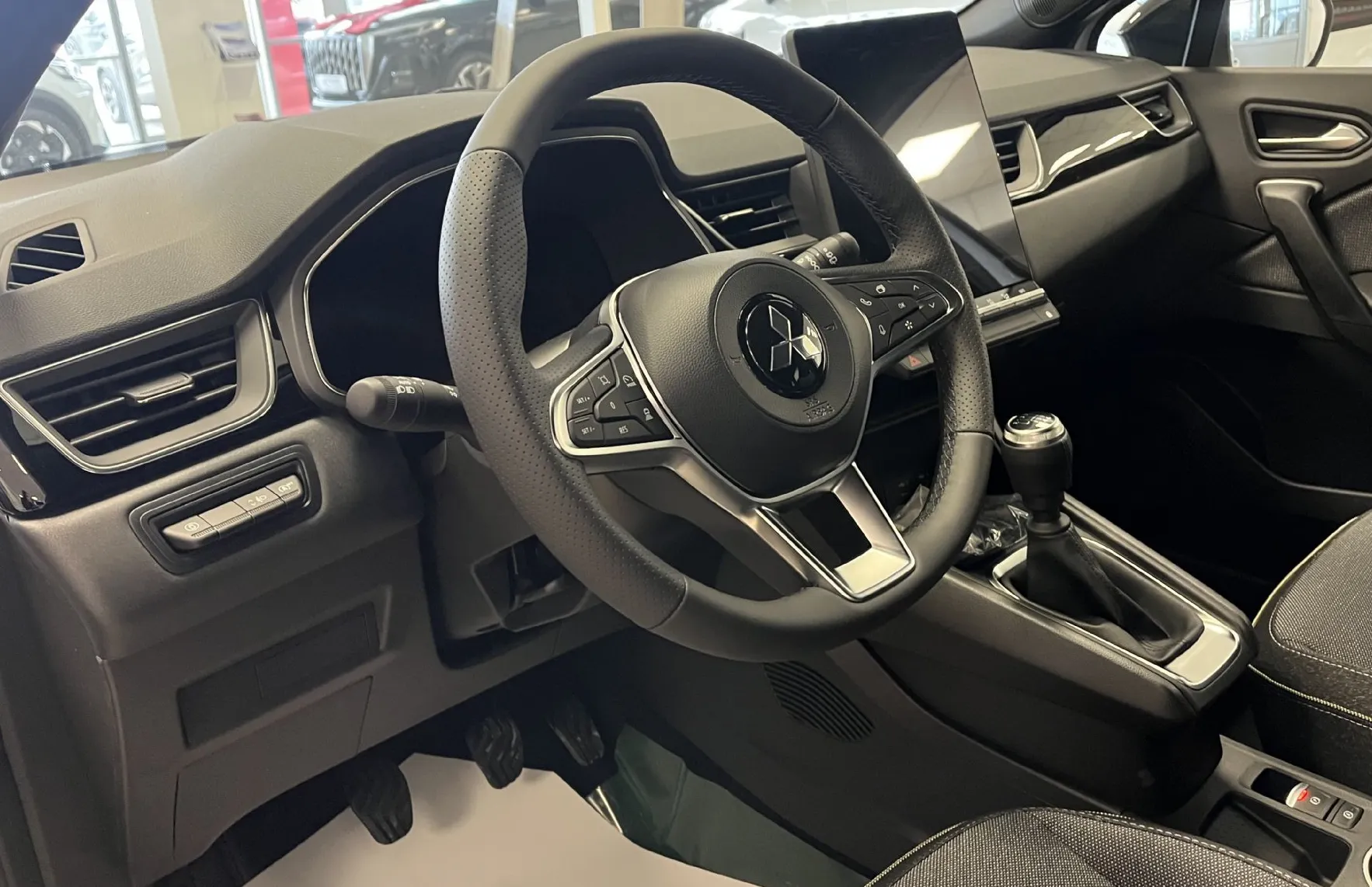 Zunanja slika - Mitsubishi Grandis - 1.3 DI-T INTENSE - NOVO  NA ZALOGI - 8