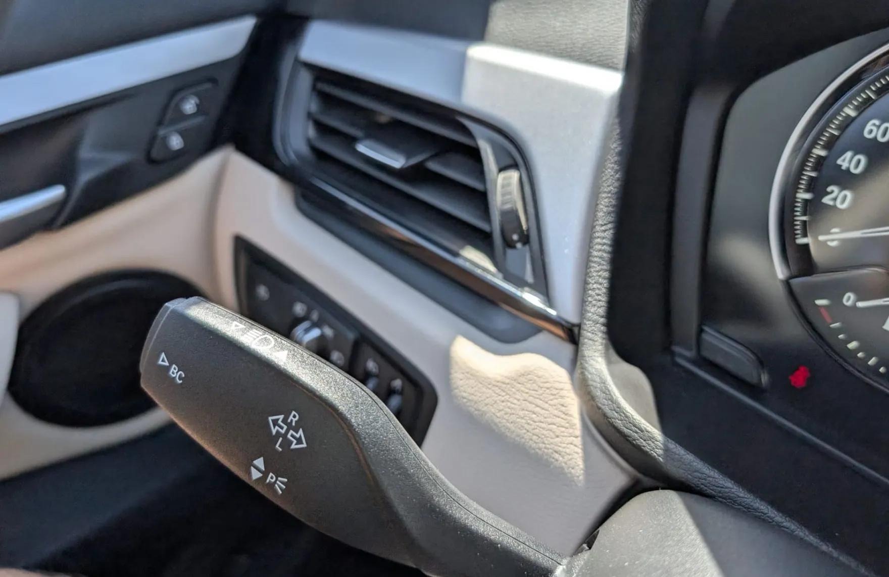 Zunanja slika - BMW X1 - serija : 18d Advantage|BeigeUSNJE|navi|AC|fulLED|2xPDC - 11