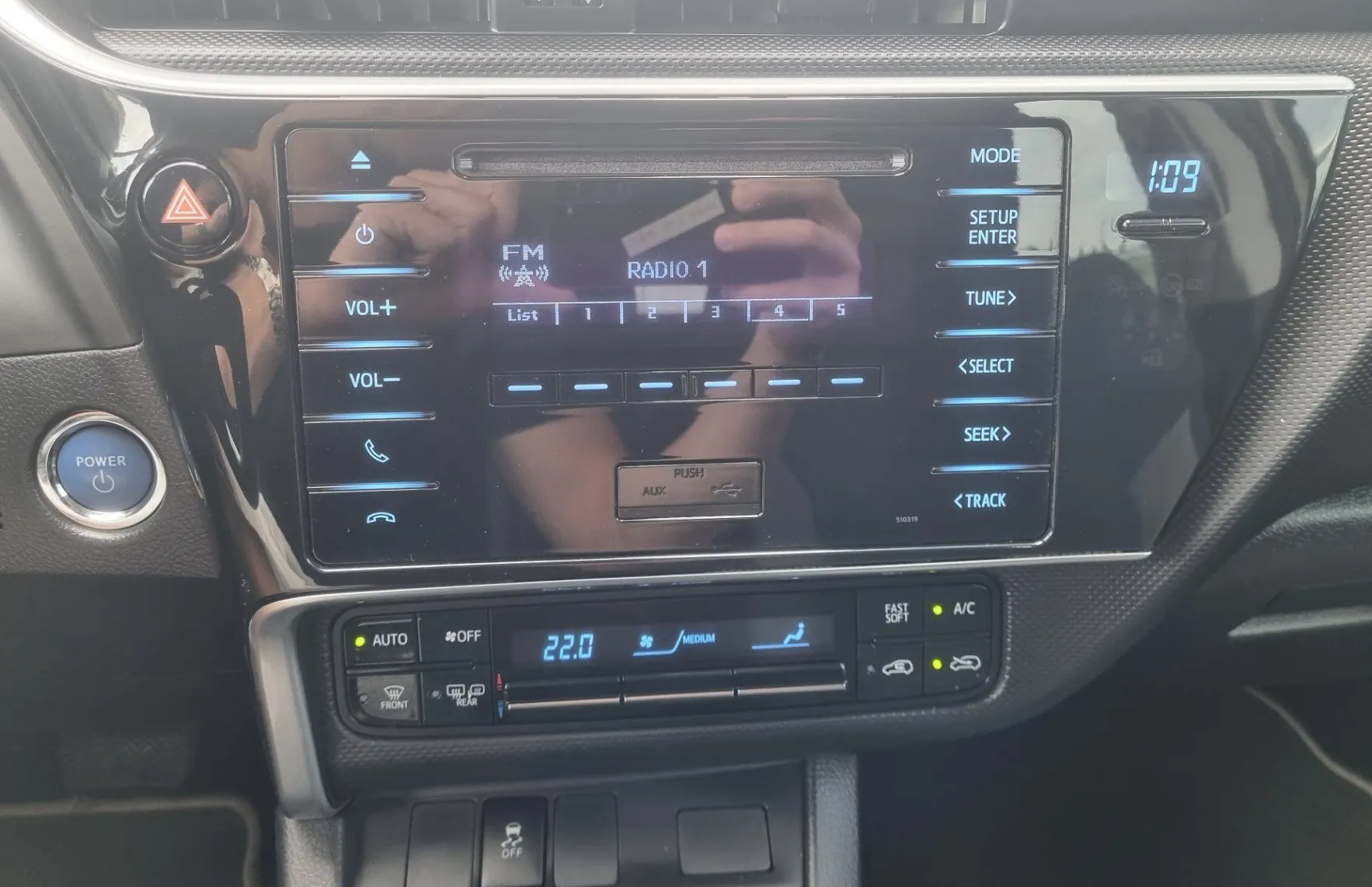 Zunanja slika - Toyota Auris - TOURING 1.8 Hybrid Avtomatik - ZNANA ZGODOVINA - 18