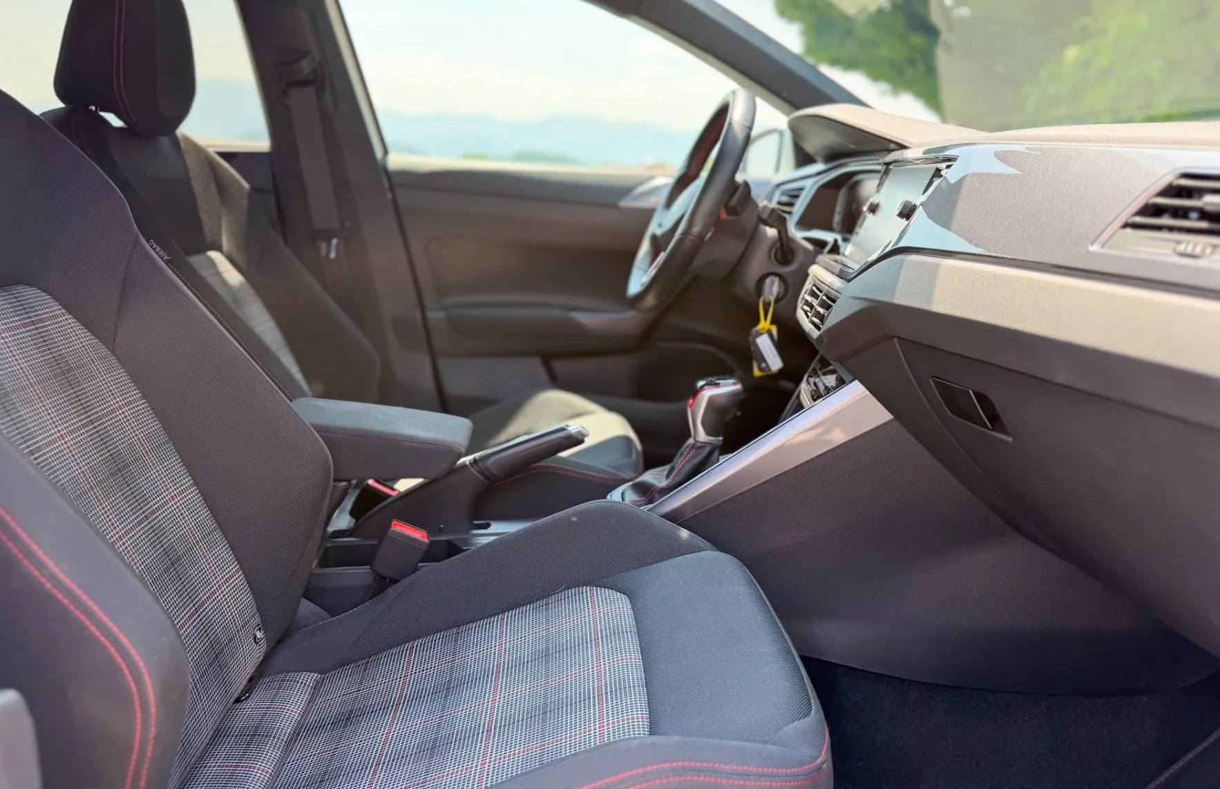 Zunanja slika - Volkswagen Polo - 2.0 TSI GTI DSG - 12