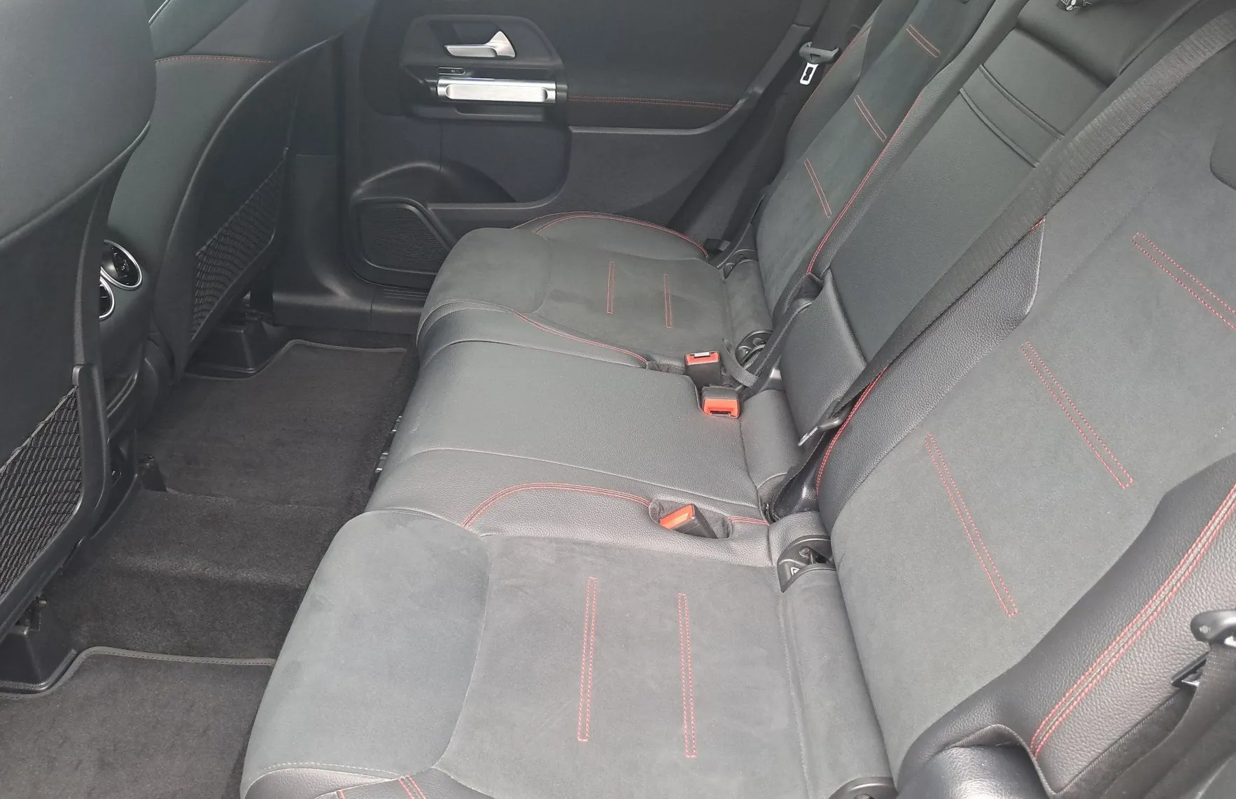 Zunanja slika - Mercedes-Benz GLB-Razred - GLB 200 d 4MATIC AMG Line Avt. - 11