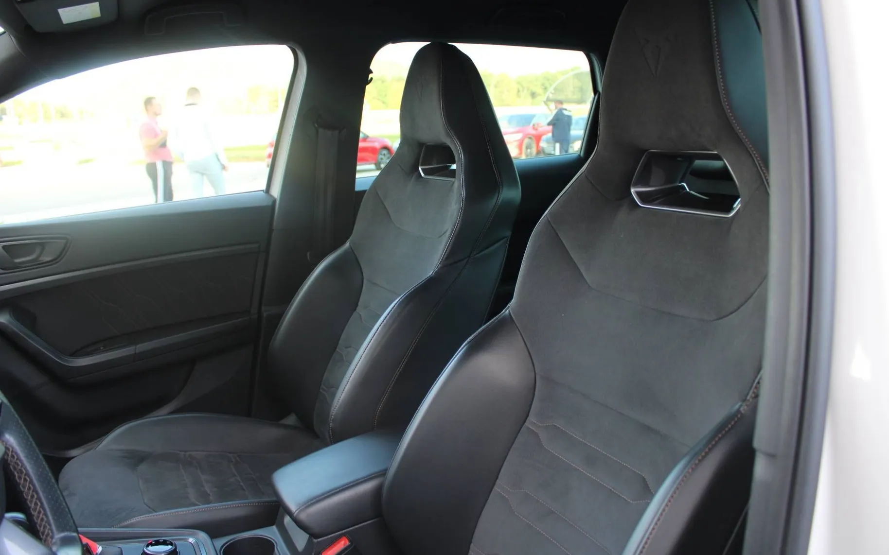 Zunanja slika - Cupra Ateca - 2.0TSI LIMITED EDITION 4Drive KAM360 KESSY AMBI .. - 13