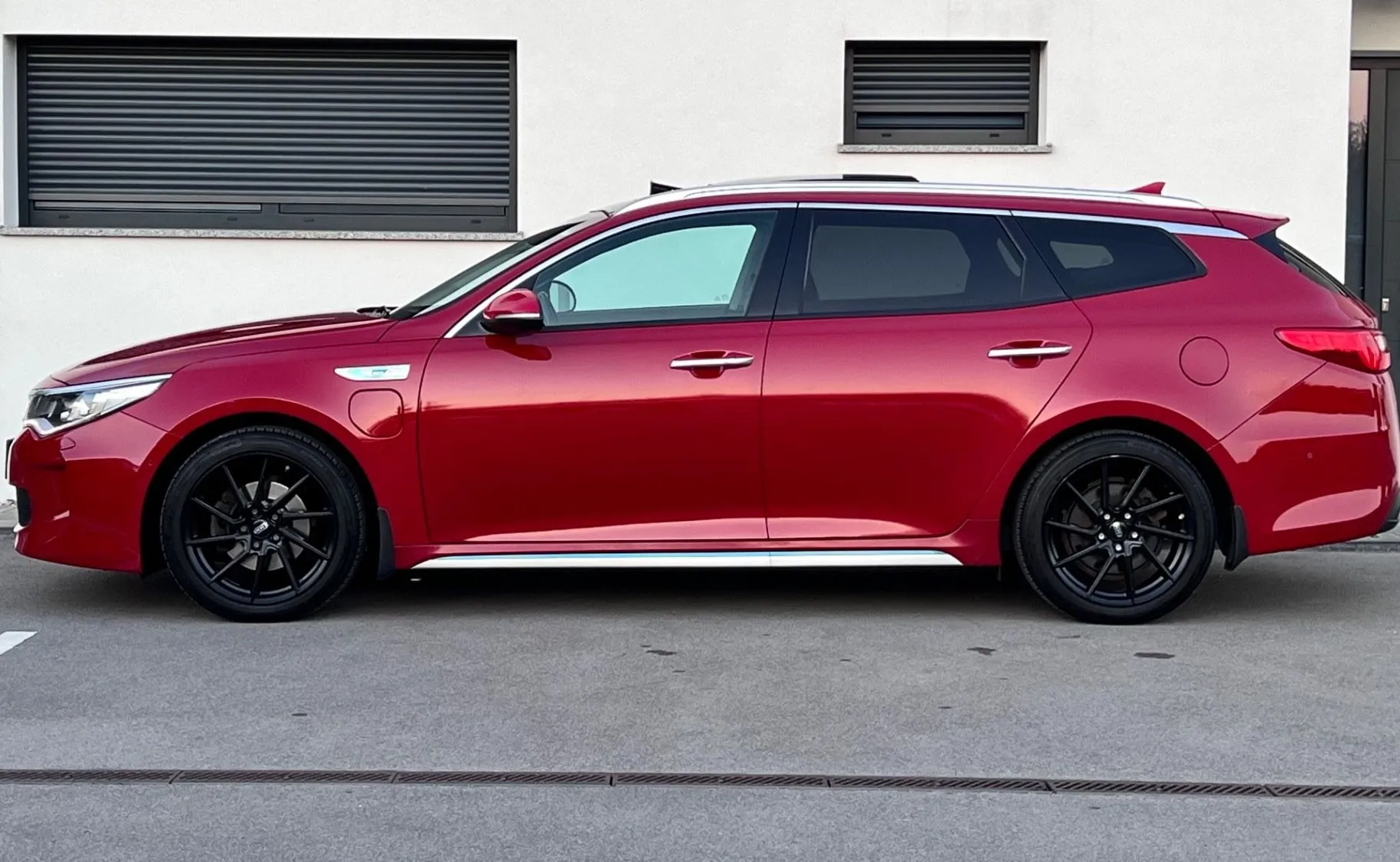 Zunanja slika - KIA Optima - 2.0 PHEV+ACC+LAS+MRTVI KOT+PANORAMA+HI-FI - 4