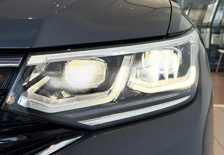 Zunanja slika - Volkswagen Tiguan - R 4Motion 2.0 TSI 235kW DSG -PANO-IQ-360°-MEMORY - 2