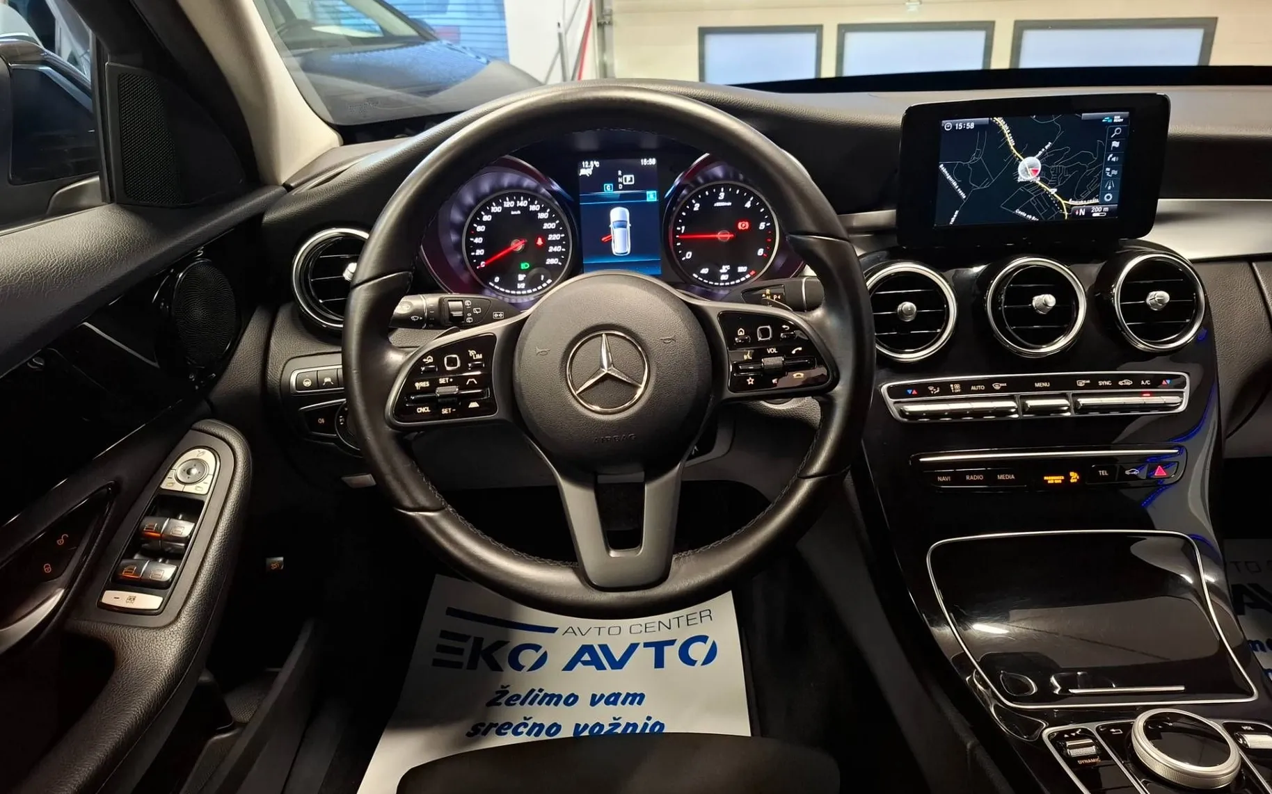 Notranja slika - Mercedes-Benz C-Razred - C FUL LED-NAVI-KAMERA-ALU 18-ACC-ASIST-KOT NOV - 9