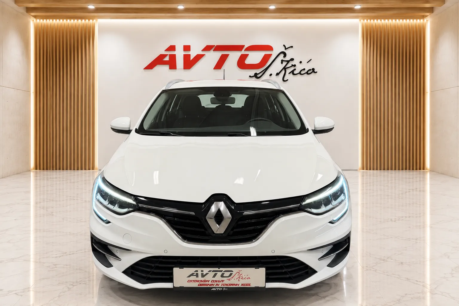 Notranja slika - Renault Megane - 115 DCI-FULL LED-AVTOMATIK-NAVIGACIJA-TEMPOMAT-PDC - 7