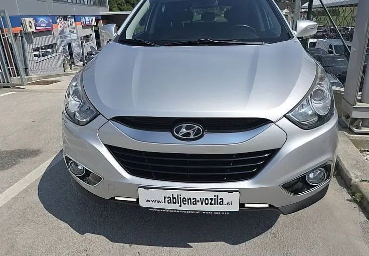 Zunanja slika - Hyundai ix35 - 2.0 CRDI Premium 4WD PANORAMA... - 2