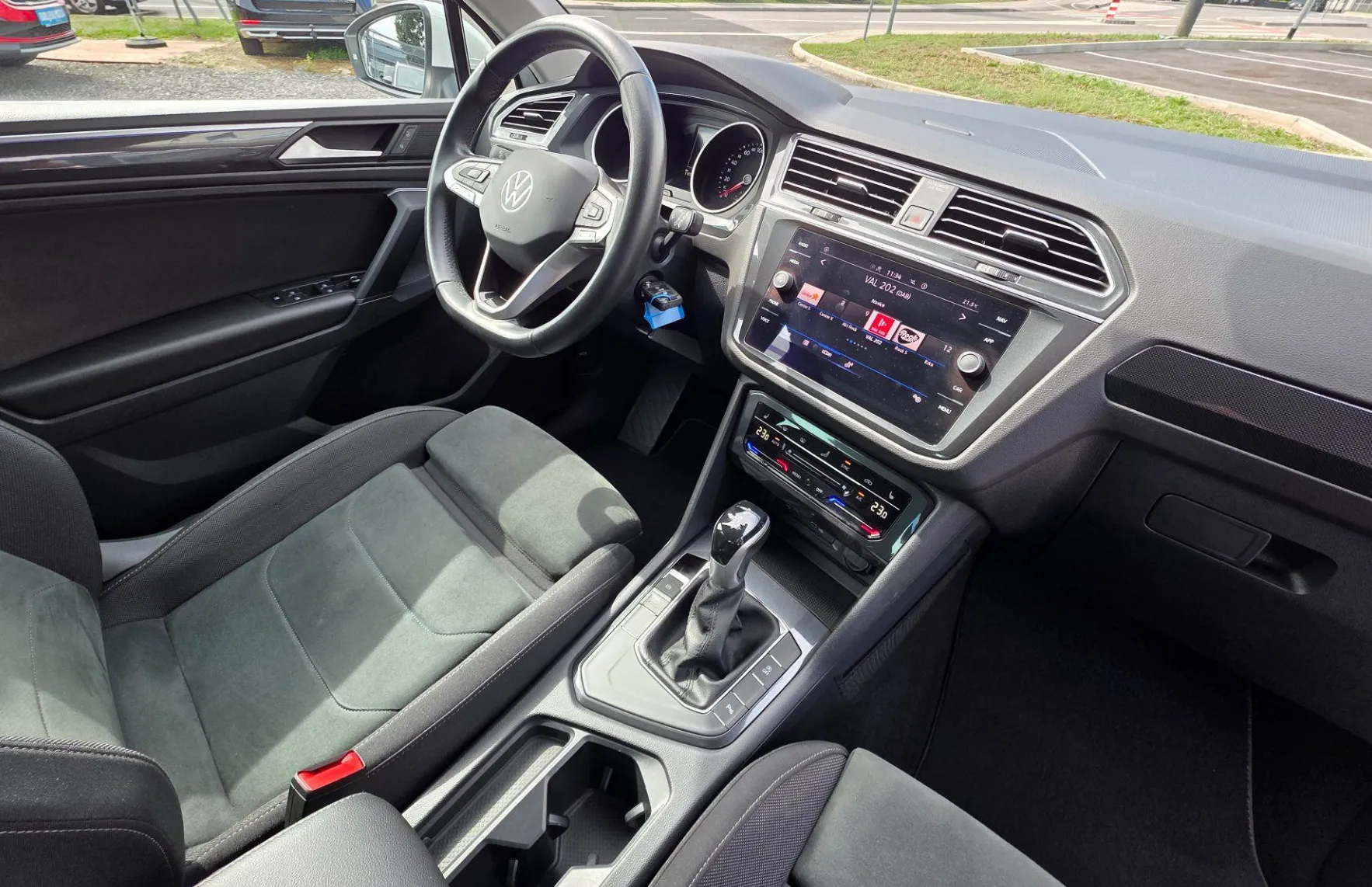 Zunanja slika - Volkswagen Tiguan - 2.0 TDI BMT Life DSG - 9
