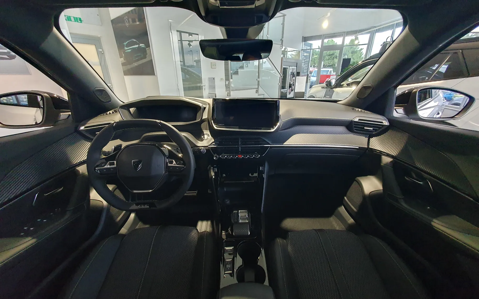 Zunanja slika - Peugeot 2008 - GT HIBRID 145 - PANORAMA - NA ZALOGI - 12