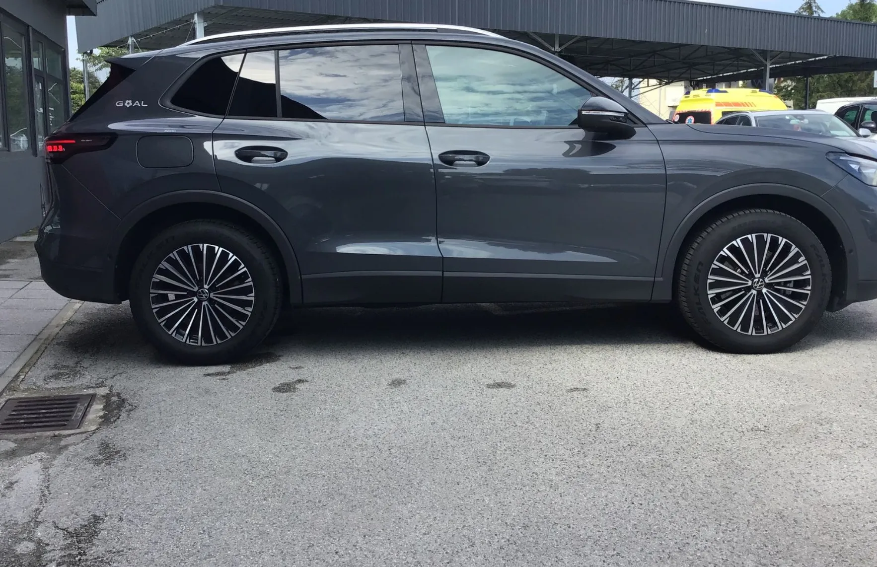 Zunanja slika - Volkswagen Tiguan - 2.0 TDI BMT Life DSG - 4