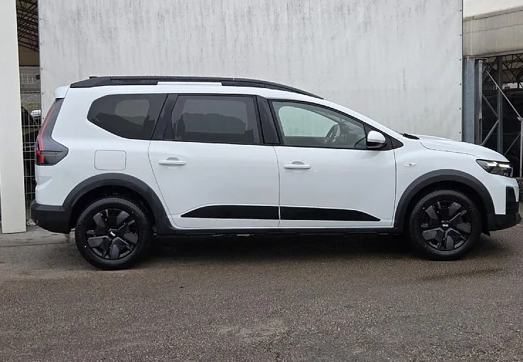 Zunanja slika - Dacia Jogger - Expression TCe110 Novi model 2026+4 leta servisov - 4