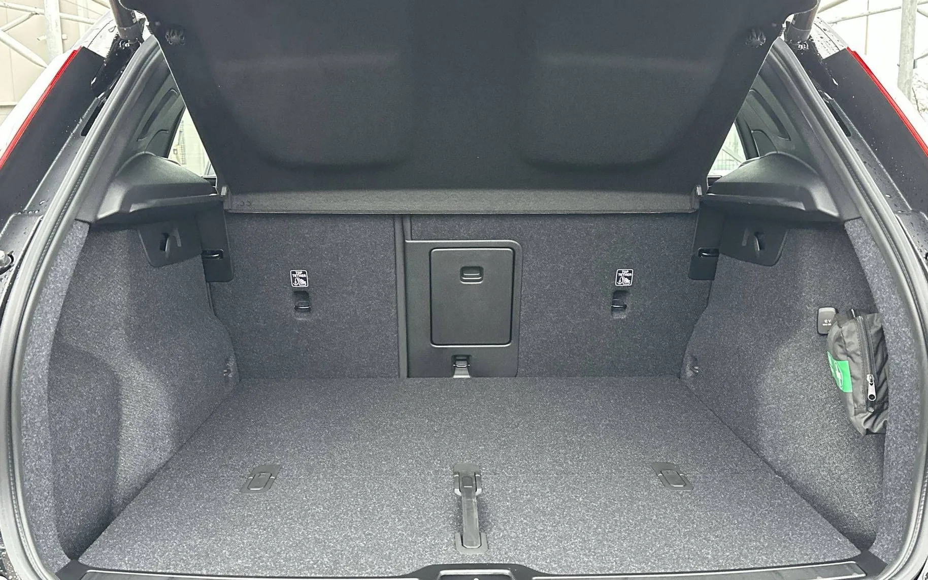 Zunanja slika - Volvo XC40 - B3P Core Avt. - 12