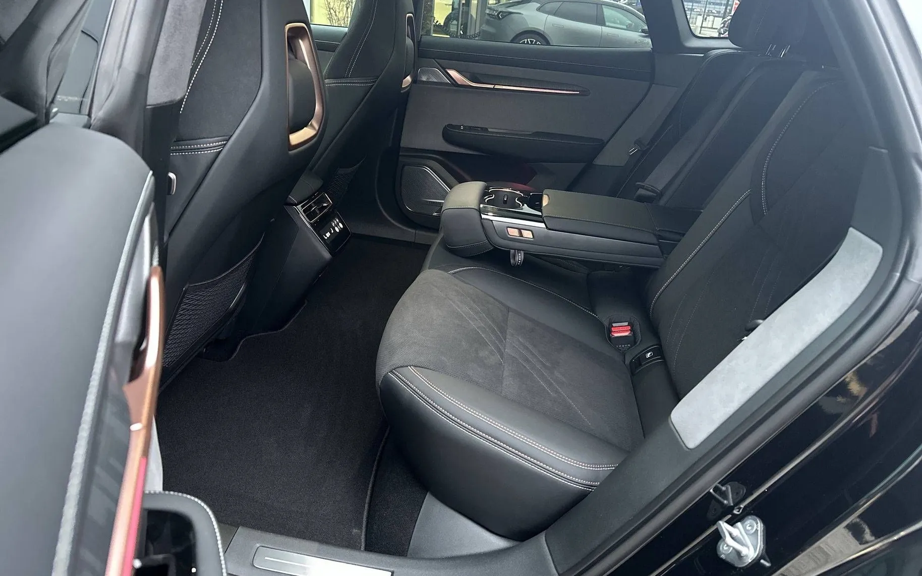 Notranja slika - Zeekr 001 - Privilege AWD - 18