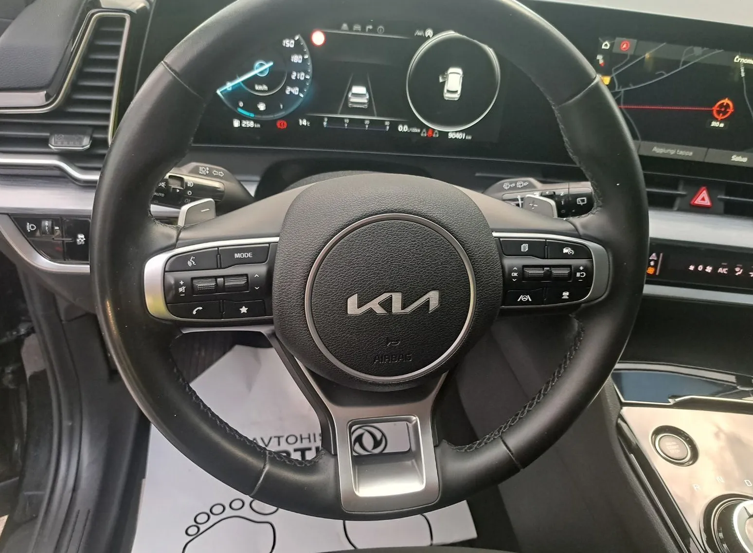 Zunanja slika - KIA Sportage - 1.6 CRDi Style Z ENOLETNIM JAMSTVOM - 10