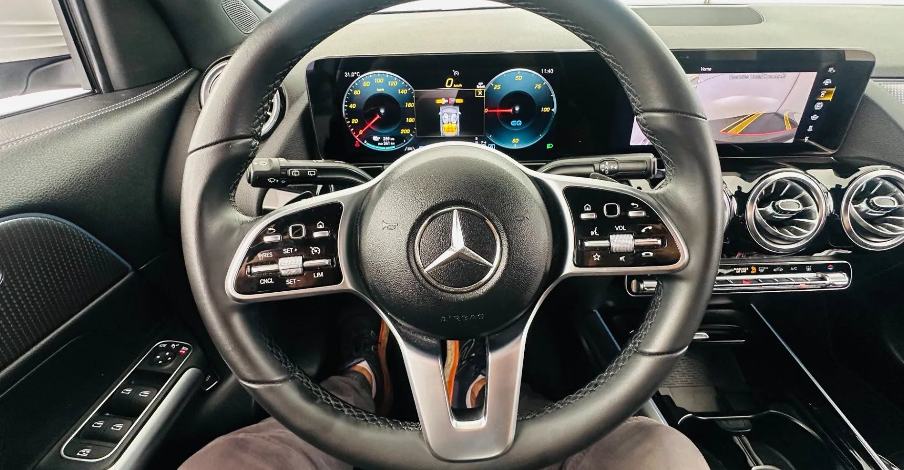 Zunanja slika - Mercedes-Benz EQA - 250 NEMŠKI+4ALU.PANORAMA.KLJUKA.LED.KAMERA.USNJE - 4