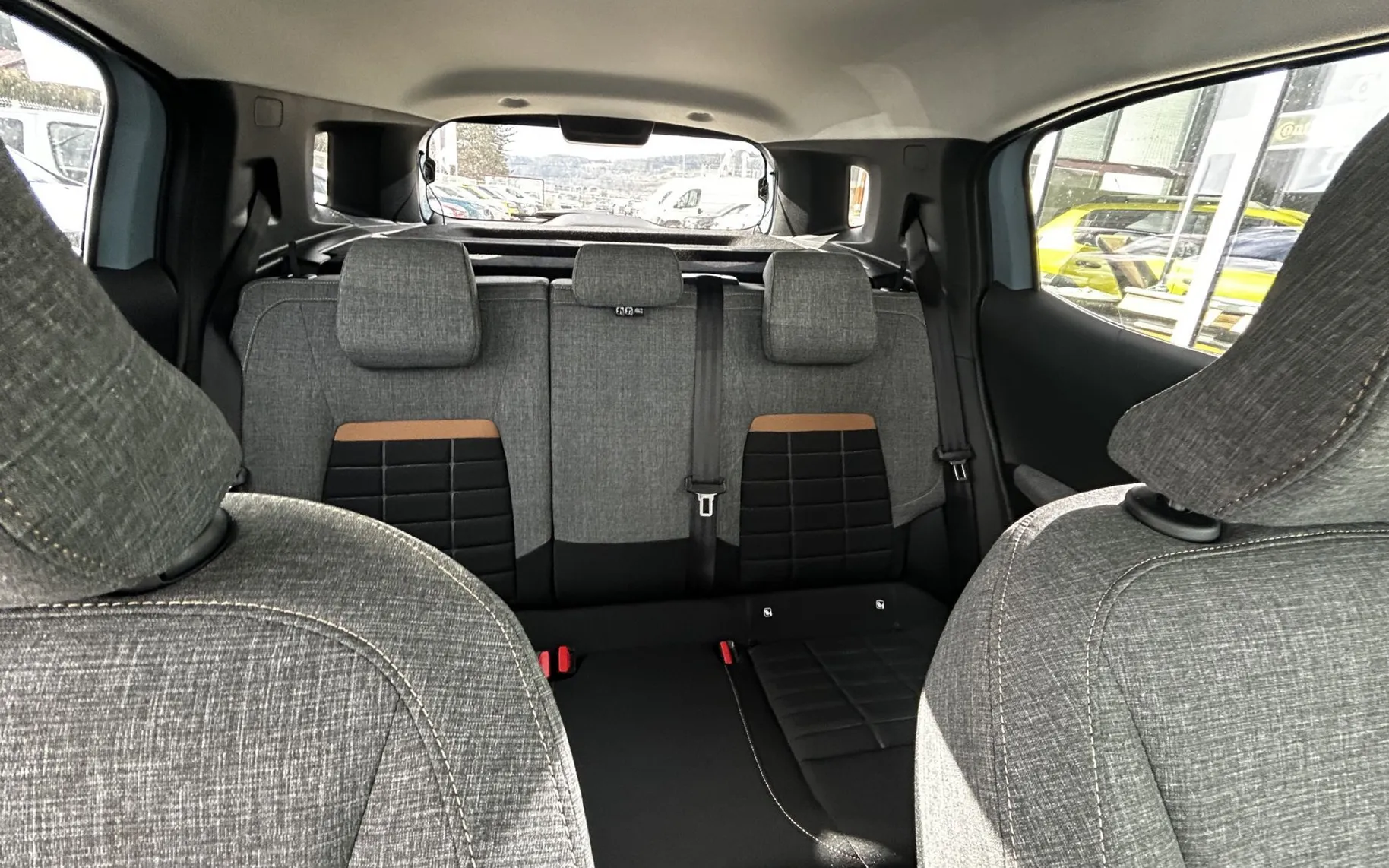 Zunanja slika - Citroën C3 Aircross - Hybrid145 ëDCS6 PLUS - 11