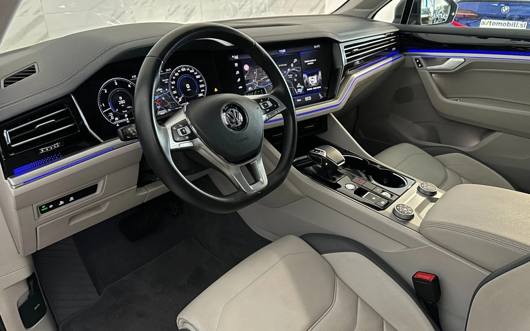 Notranja slika - Volkswagen Touareg - V6 TDI Elegance|4Motion|Zračno|ACC|Kamera|Memory| - 8