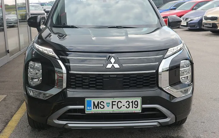 Zunanja slika - Mitsubishi Outlander - 2.4 PHEV Intense Auto 4WD - 2