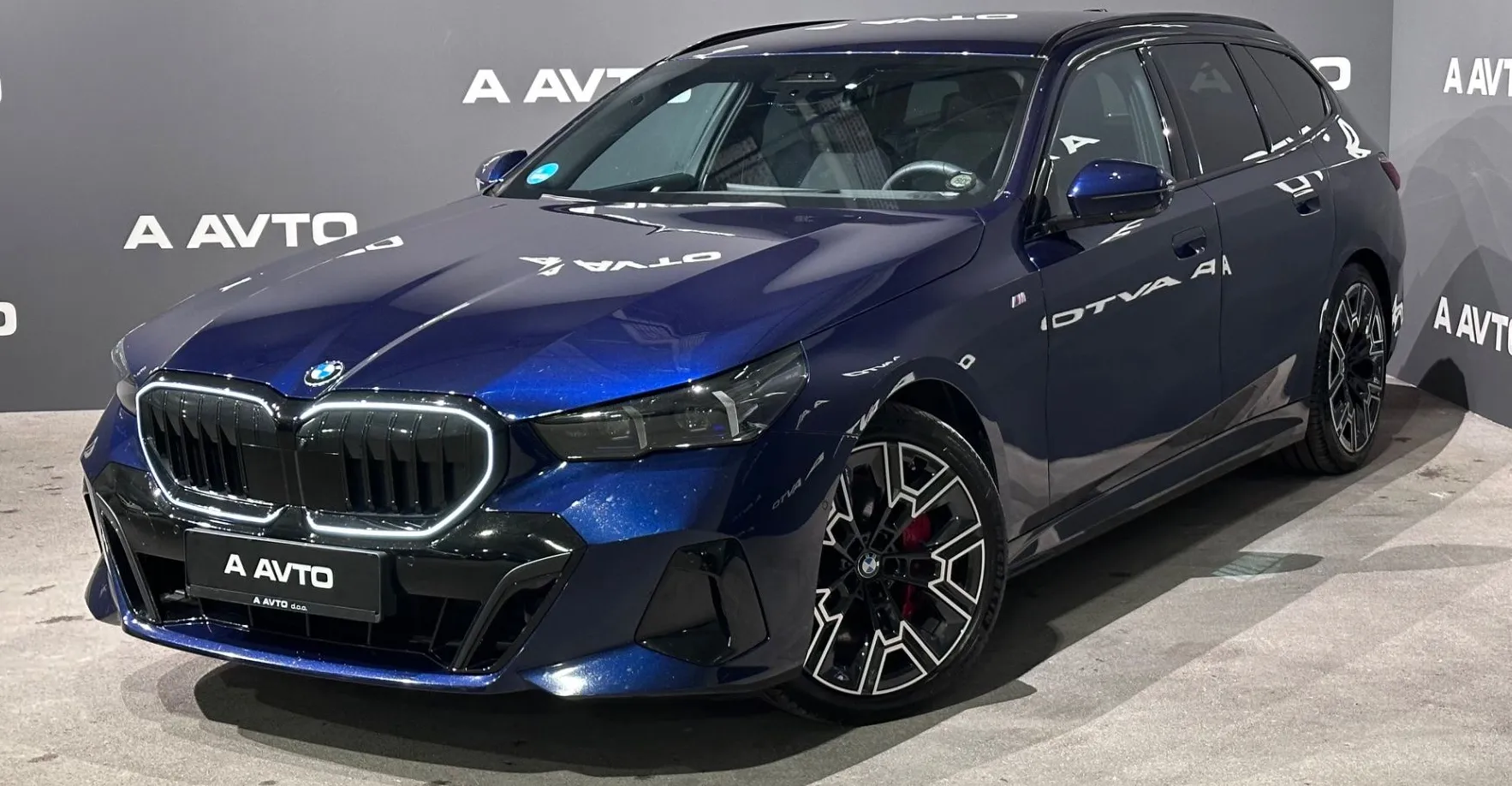 Zunanja slika - BMW Serija 5 - Touring: 540d xDrive Touring-M PRO-ICONIC-HARMAN-VK-20CO - 1
