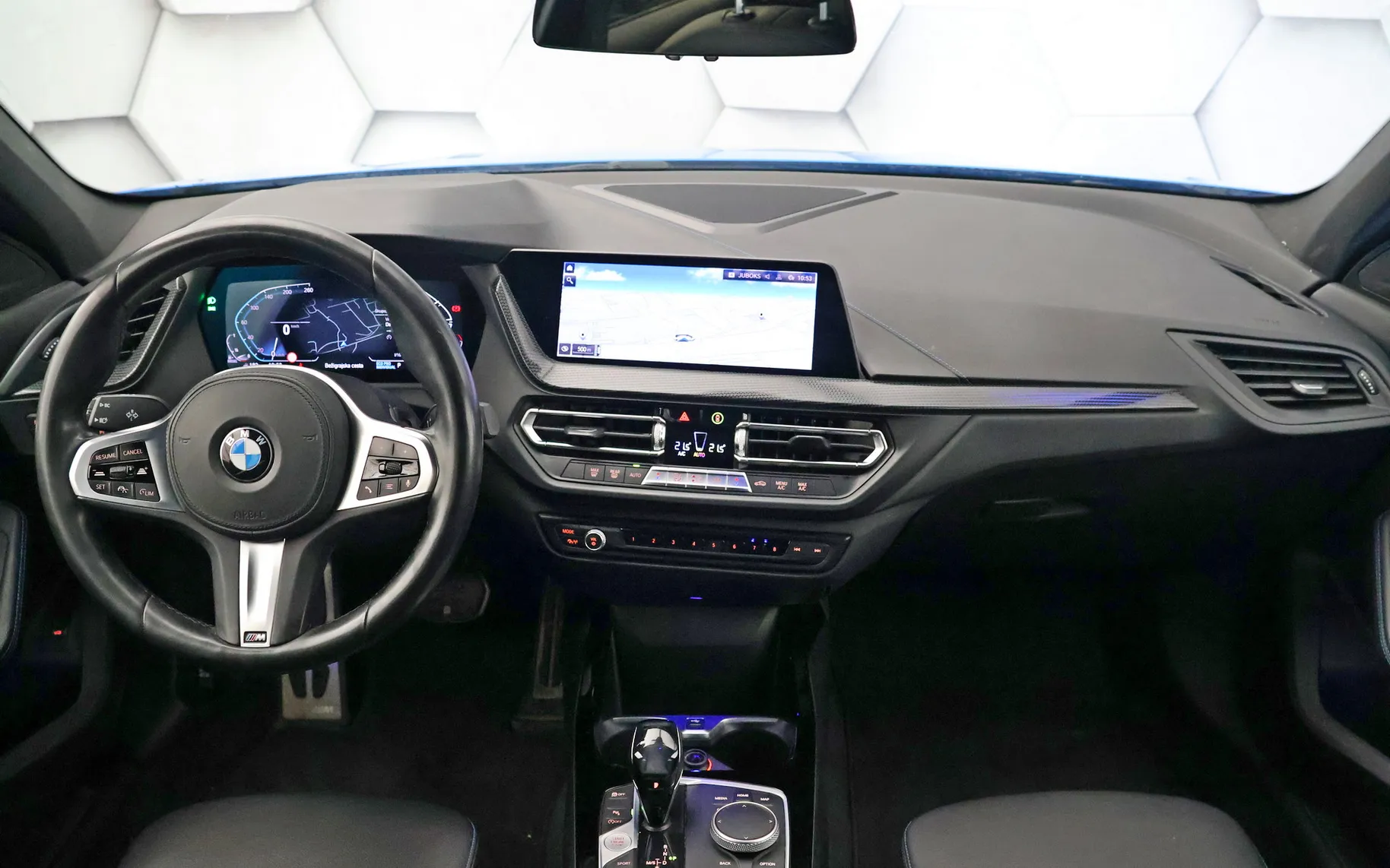 Zunanja slika - BMW Serija 1 - 120d x-Drive Aut M-Sport 191KM - 7