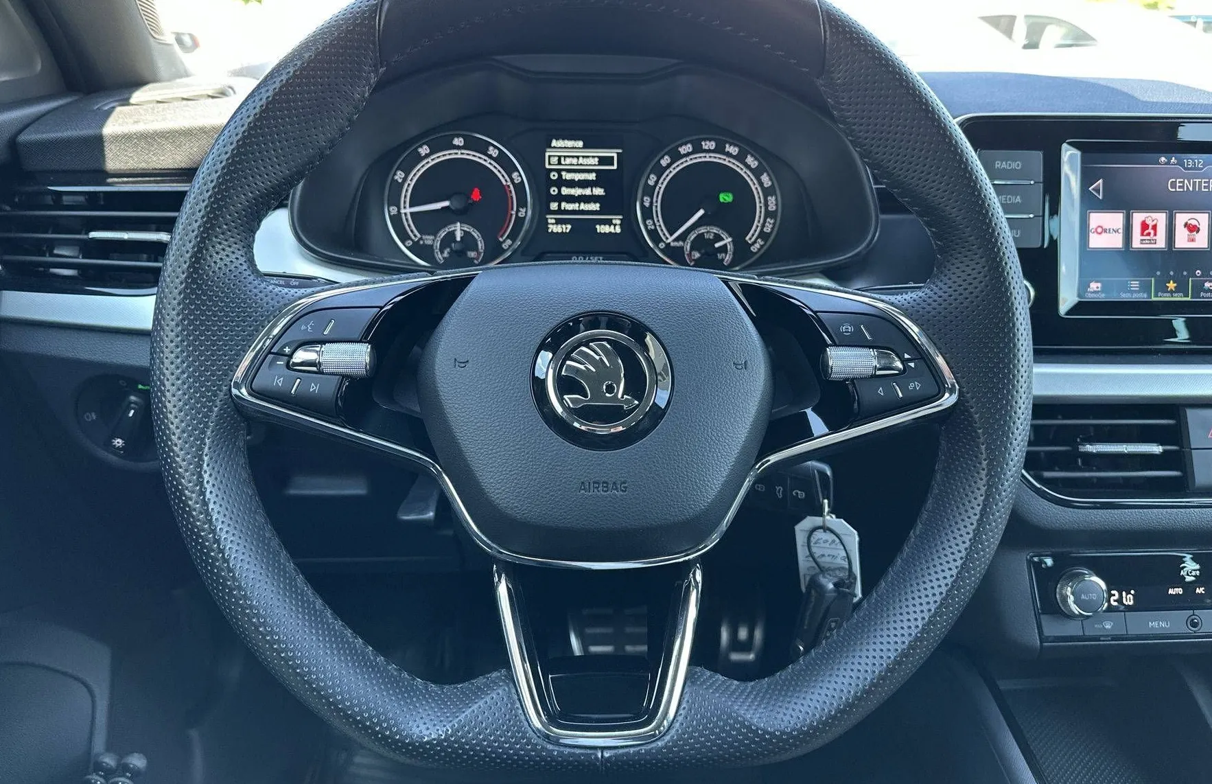 Zunanja slika - Škoda Kamiq - 1.0 TSI Sport  Volan+sedeži  Kamera LED - 13