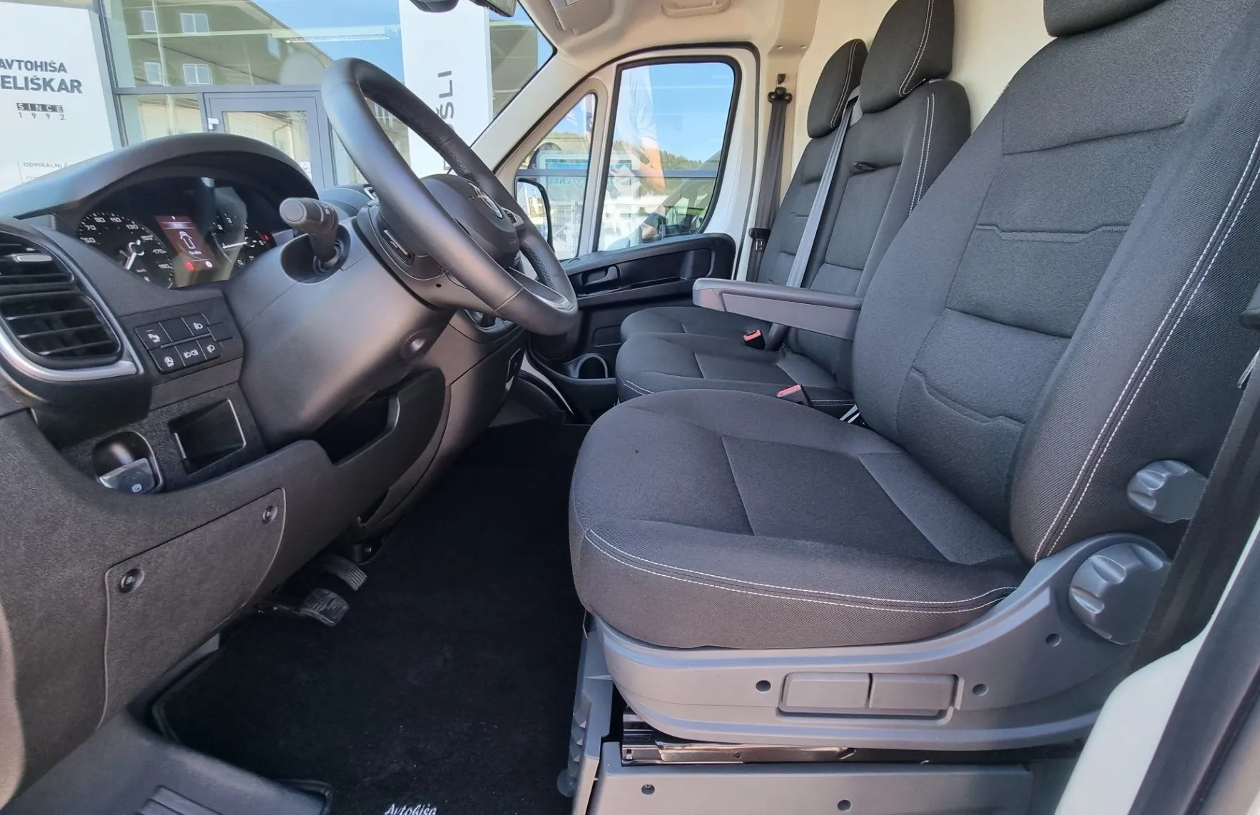 Zunanja slika - Opel Movano - 2.2 BHDi L2H2 - 11