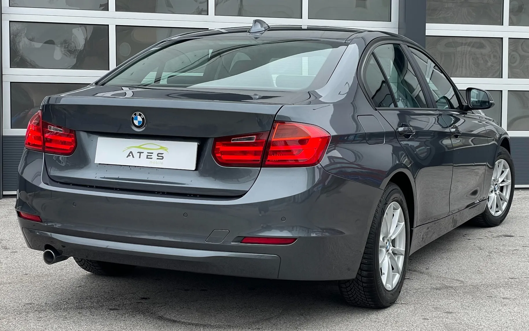 Zunanja slika - BMW Serija 3 - 318d - 12