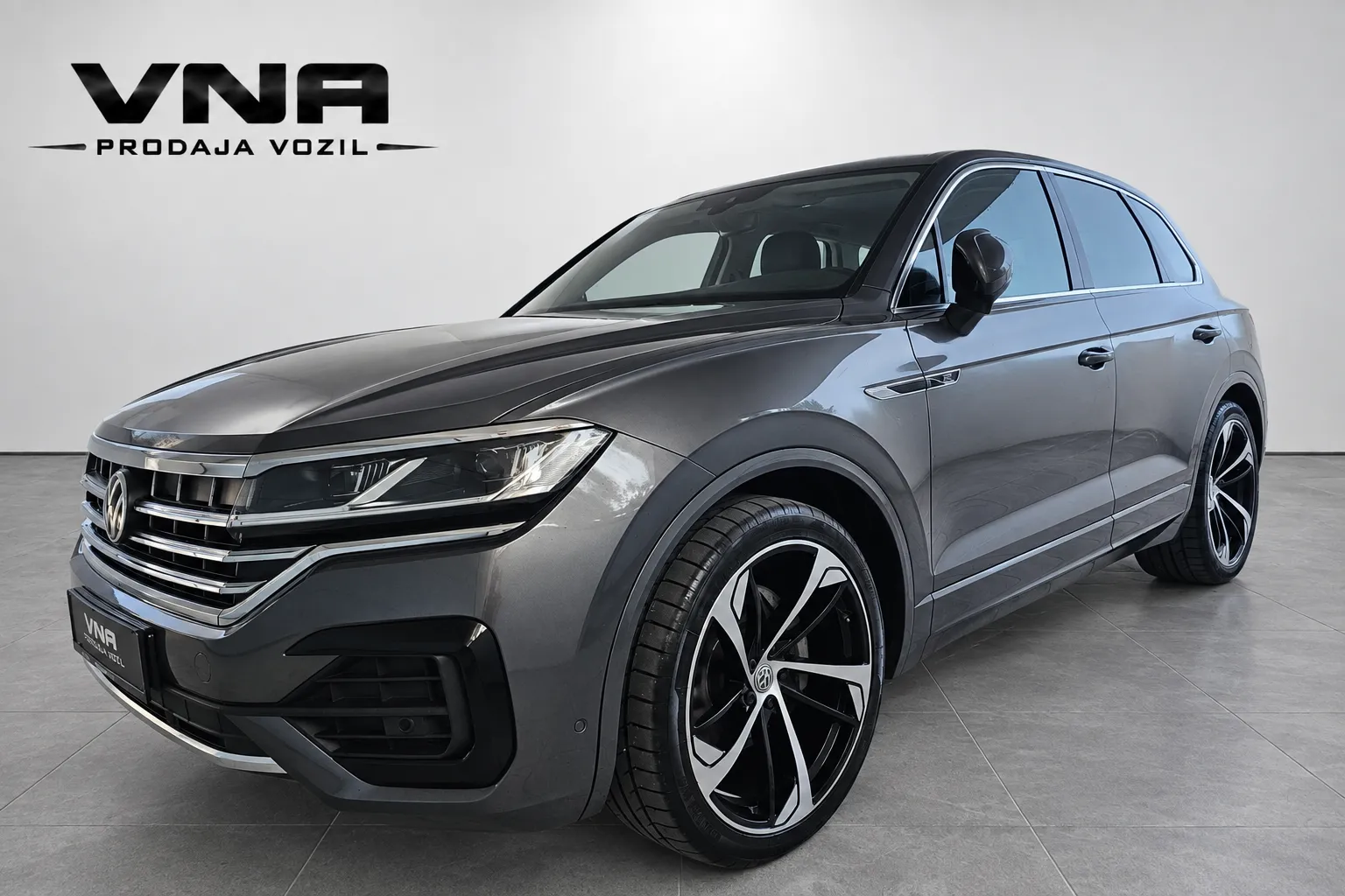 Zunanja slika - Volkswagen Touareg - 4motion V6 TDI R-Line |VIRTUAL|ZRAK|KLJUKA|KAMERA| - 1